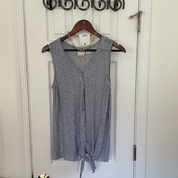 Rachel Zoe Tops - Rachel Zoe Linen Stripe Sleeveless Button Down